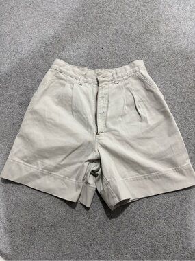 Vintage Pleated Cotton Shorts in Light Beige
